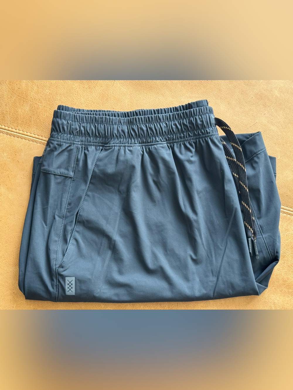 RHONE Pursuit Shorts (XL) - 7” inseam